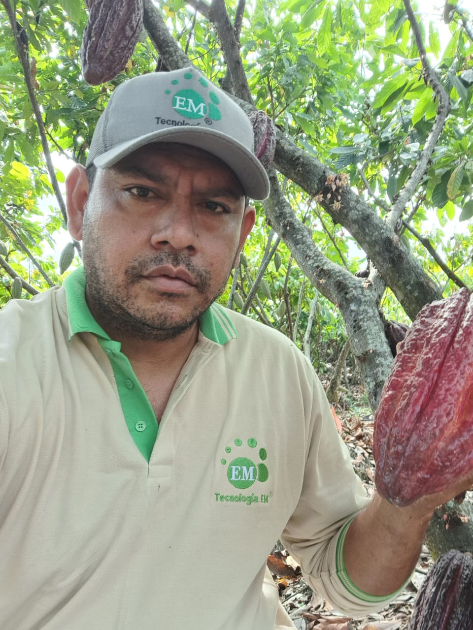 Mr. Javier Ortiz Zelada proud of his cacao harvest
