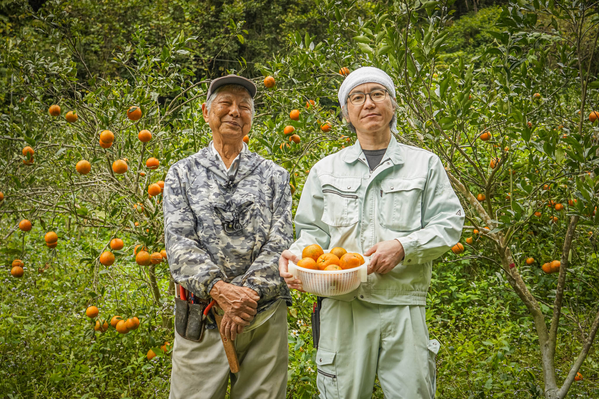 Mr. Tadatoshi Tokashiki, the 2nd generation (left) and Mr. Tadashi Tokashiki, the 3rd generation (right)