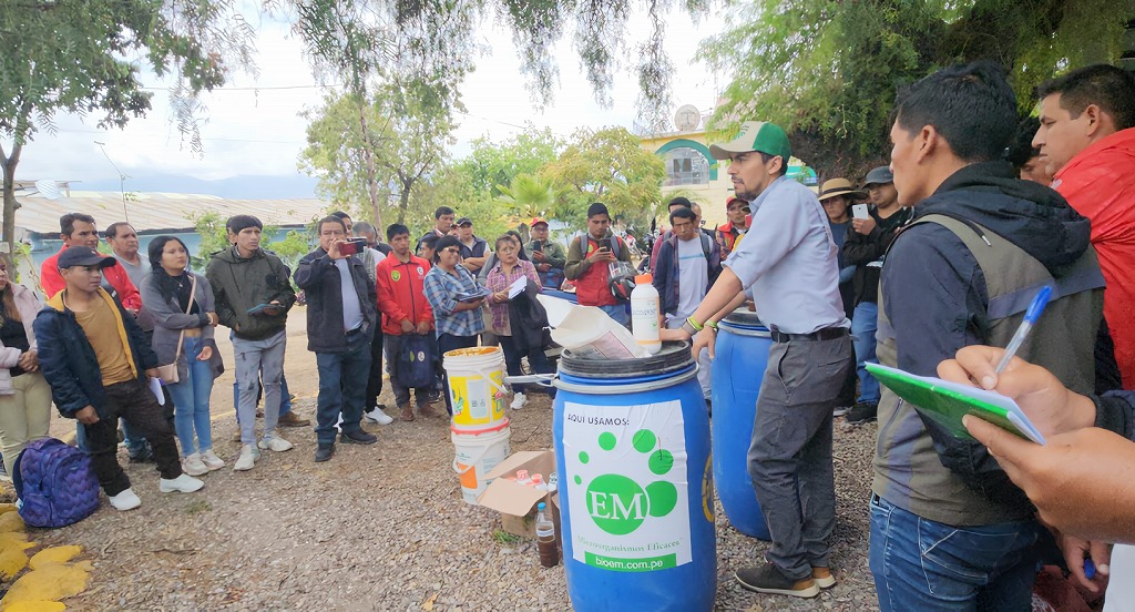 Mr. Francis Reyes, our partner in Peru, provides EM workshops to farmers.
